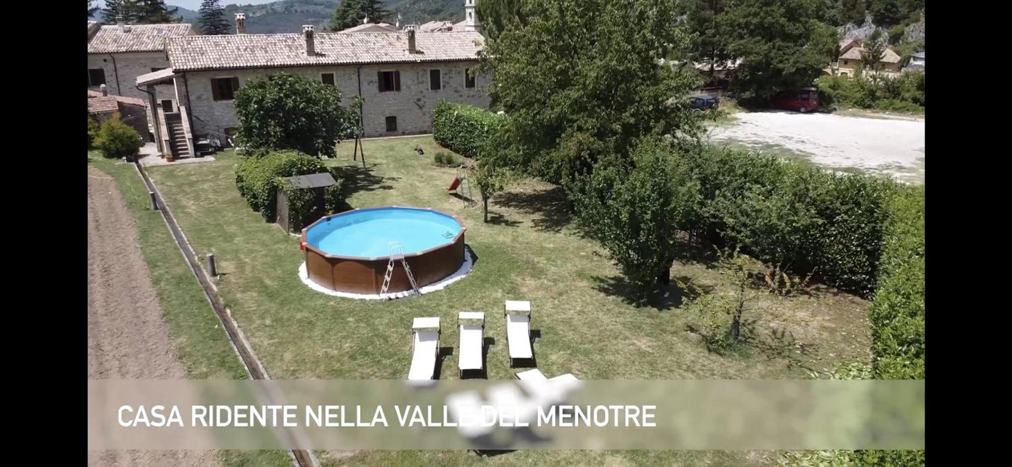 Casa Ridente Nella Valle Del Menotre Con Giardino Pale Exterior photo